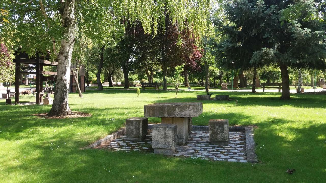 Centro San Viator Hostel Βαγιαδολίδ Εξωτερικό φωτογραφία