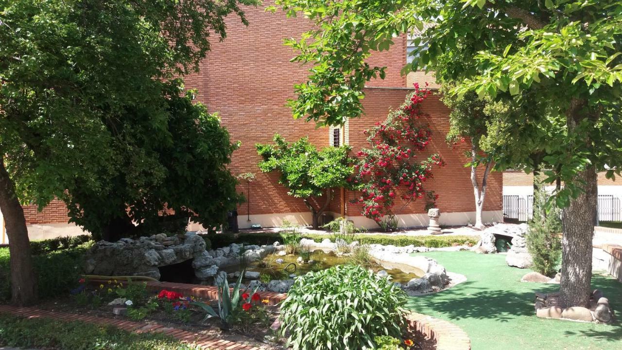 Centro San Viator Hostel Βαγιαδολίδ Εξωτερικό φωτογραφία