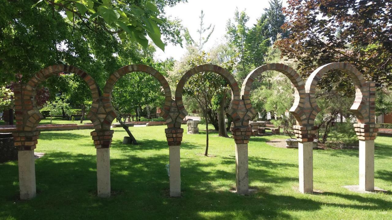 Centro San Viator Hostel Βαγιαδολίδ Εξωτερικό φωτογραφία