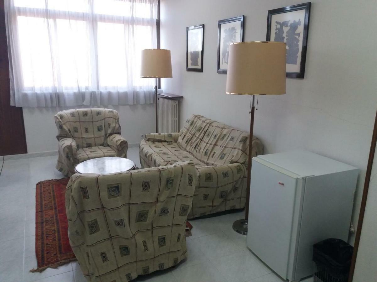 Centro San Viator Hostel Βαγιαδολίδ Εξωτερικό φωτογραφία