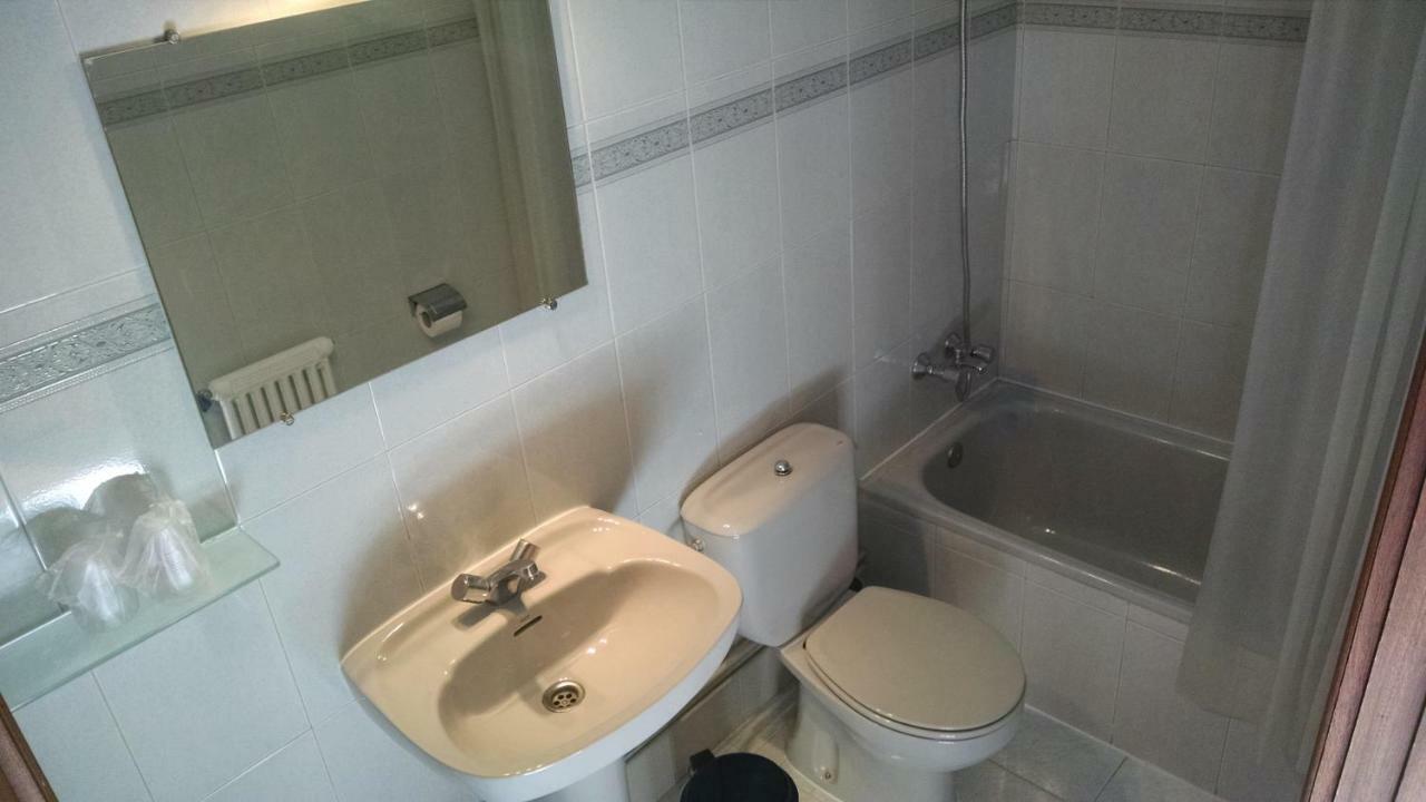Centro San Viator Hostel Βαγιαδολίδ Εξωτερικό φωτογραφία